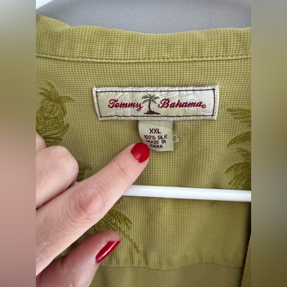 Tommy Bahama Mens Green Button Up SZ XXL 100% Silk Short Sleeve Collared Relaxed - Picture 2 of 9